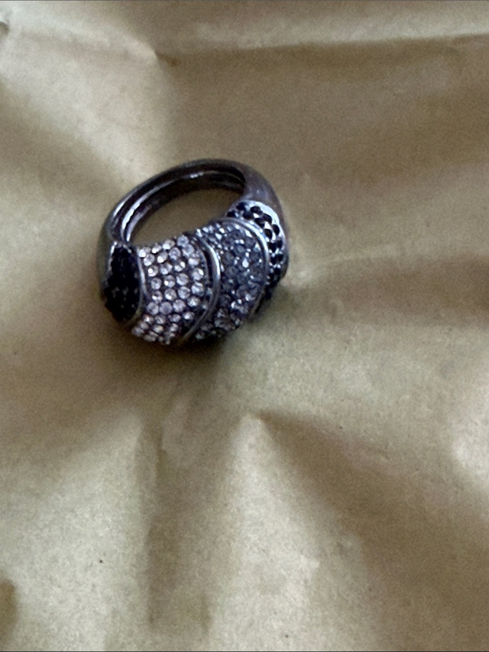 Ring size 7 grey black and clear crystal sparkling swirls of light - Picture 15 of 15